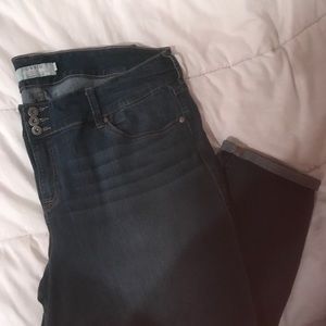 Torrid Cropped skinny jeans